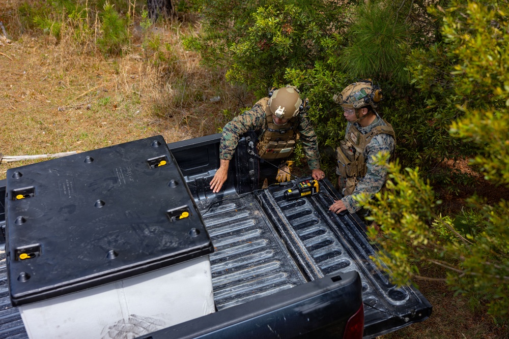 2nd Marine Logistics Group Participates in USMC EOD Team of the Year Competition