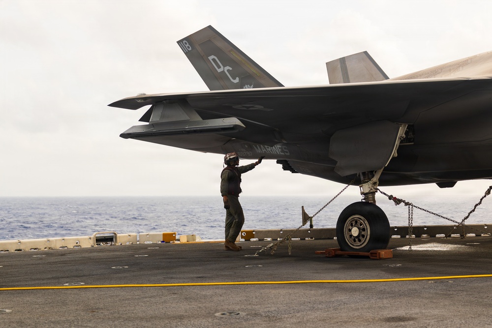 11th MEU Marines Conduct F-35B Flight Operations Aboard USS Boxer
