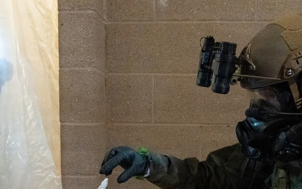 82nd Chemical Company, 10th Special Forces Group (Airborne) training