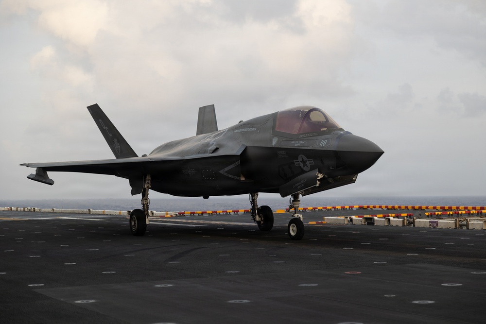 11th MEU Marines Conduct F-35B Flight Operations Aboard USS Boxer