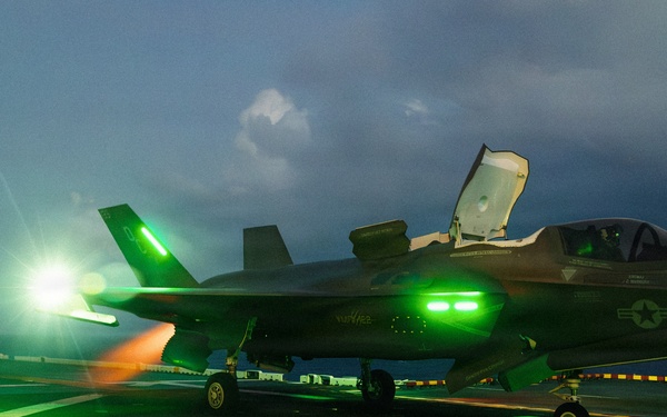 11th MEU Marines Conduct F-35B Flight Operations Aboard USS Boxer
