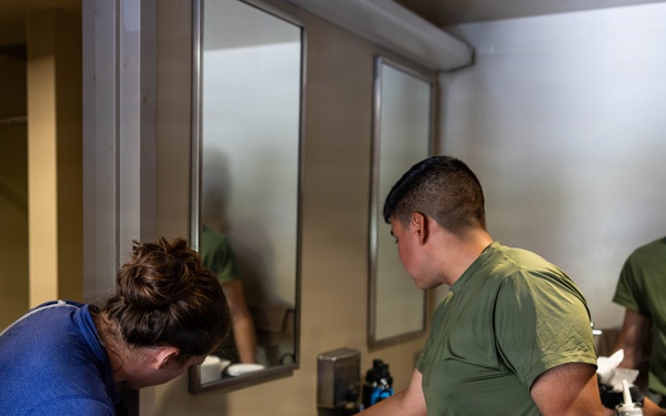 Special Assistant to CMC visits 1st Bn., 11th Marines during Operation Clean Sweep IV