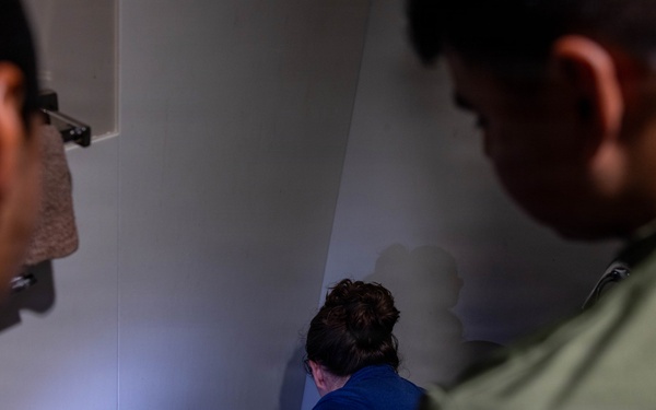 Special Assistant to CMC visits 1st Bn., 11th Marines during Operation Clean Sweep IV