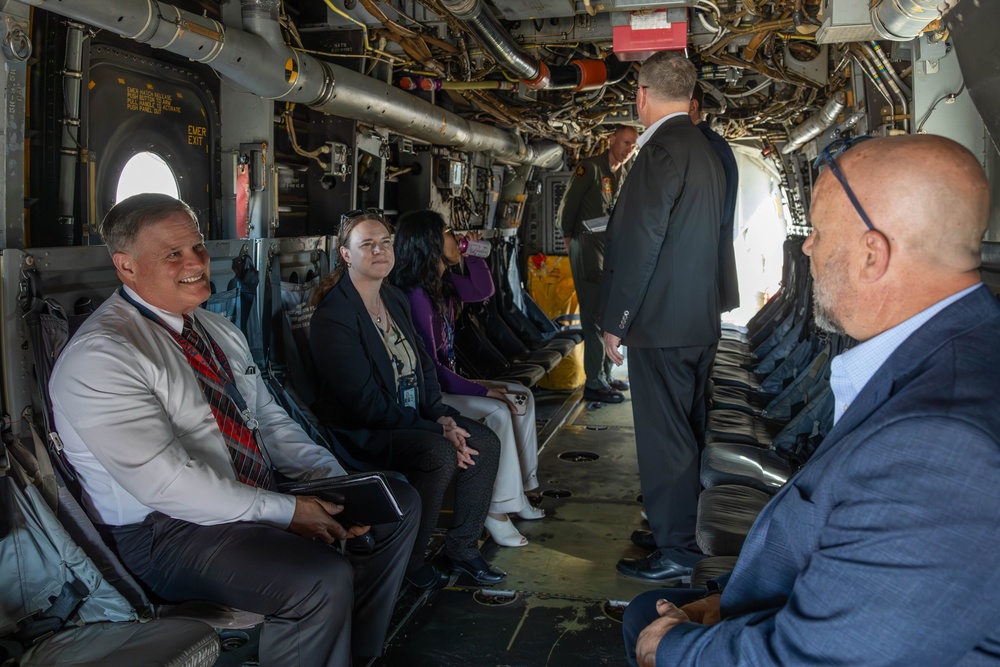 Marine Corps Senior Executive Forum Tours MCAS New River