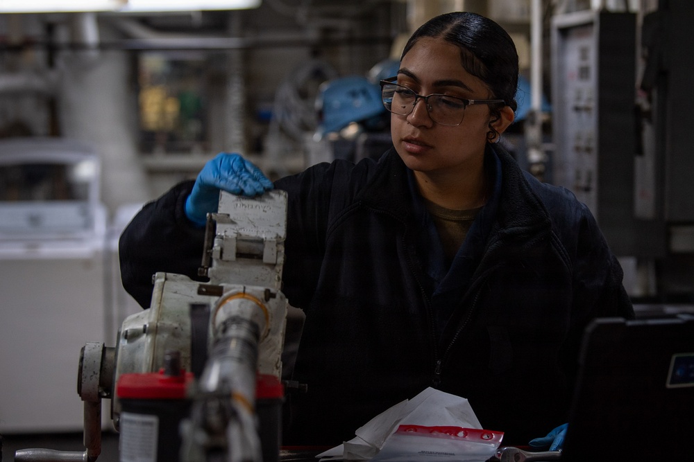 USS Theodore Roosevelt Maintenance