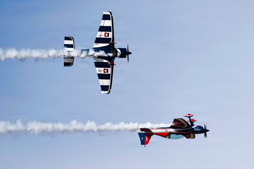 F-35 Demo Team, Chilean forces demonstrate airpower in Santiago