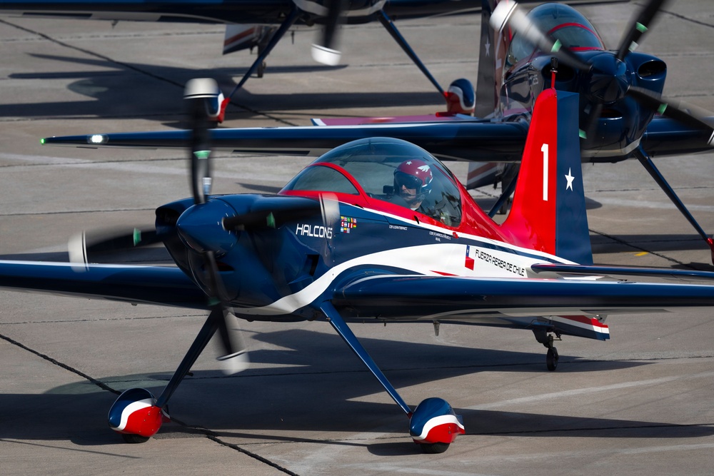 F-35 Demo Team, Chilean forces demonstrate airpower in Santiago