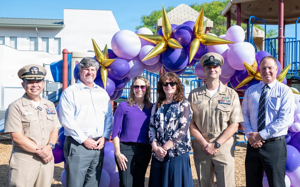 Naval Base San Diego visits Hedenkamp Elementary School to recognize Purple Star Kids