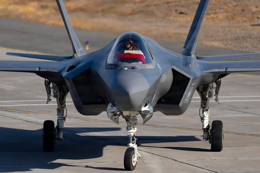 F-35 Demo Team, Chilean forces demonstrate airpower in Santiago