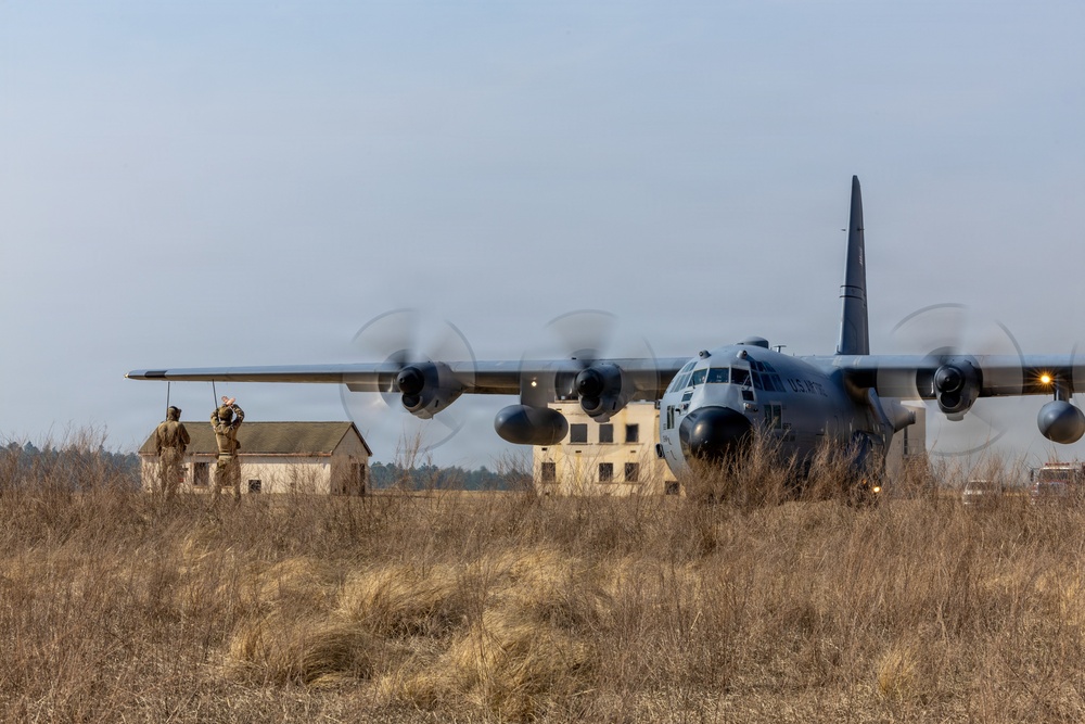 235th CAOS hosts first LZSO course for NATO ally