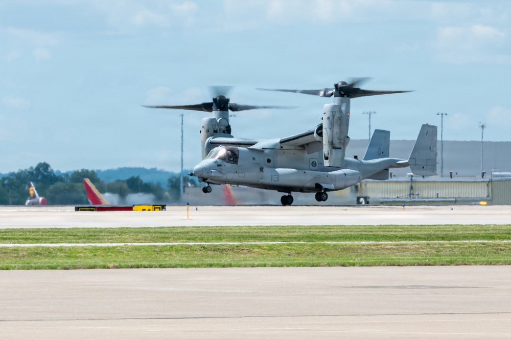 Military aircraft arrive at Kentucky Air Guard Base for Thunder Over Louisville air show