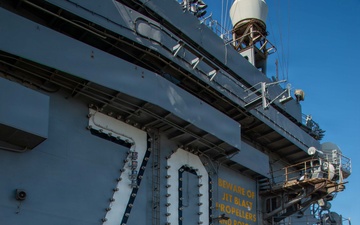 USS Carl Vinson (CVN 70) conducts routine operations