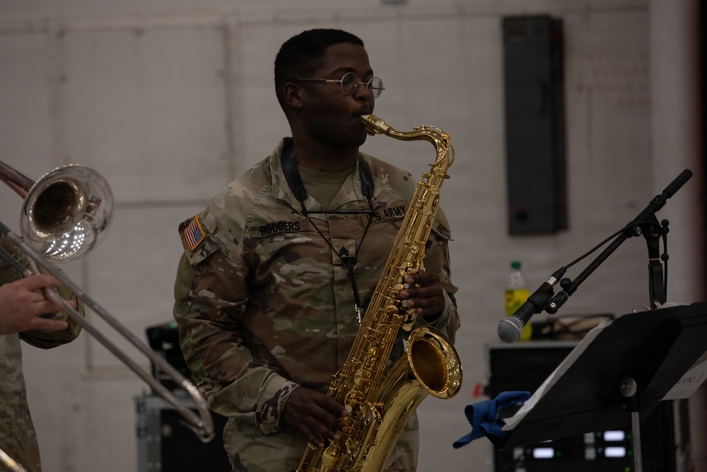 1st ABCT Soldiers Return to Fort Riley After Poland Rotation