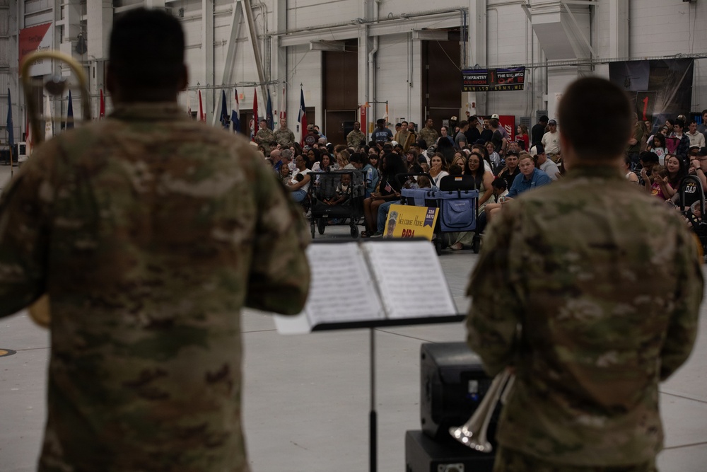 1st ABCT Soldiers Return to Fort Riley After Poland Rotation