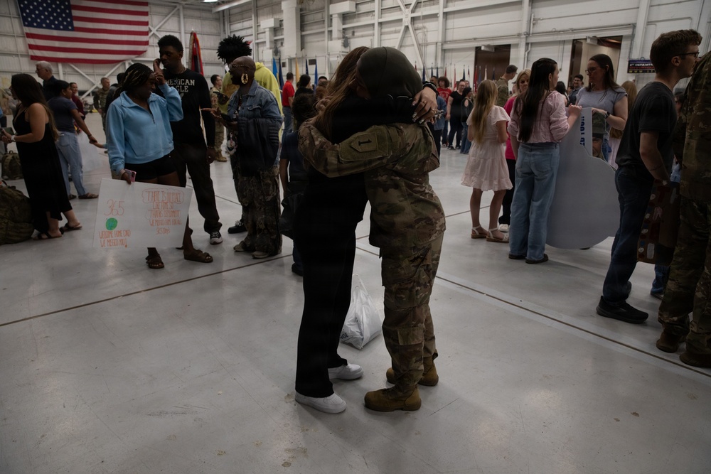 1st ABCT Soldiers Return to Fort Riley After Poland Rotation