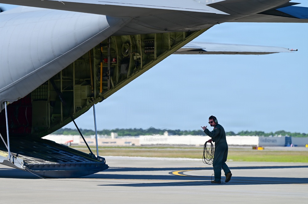 Georgia Air National Guard C-130J Super Hercules crew flies JROTC Orientation flight