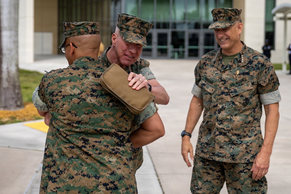 Commandant of the Marine Corps Visits SOUTHCOM