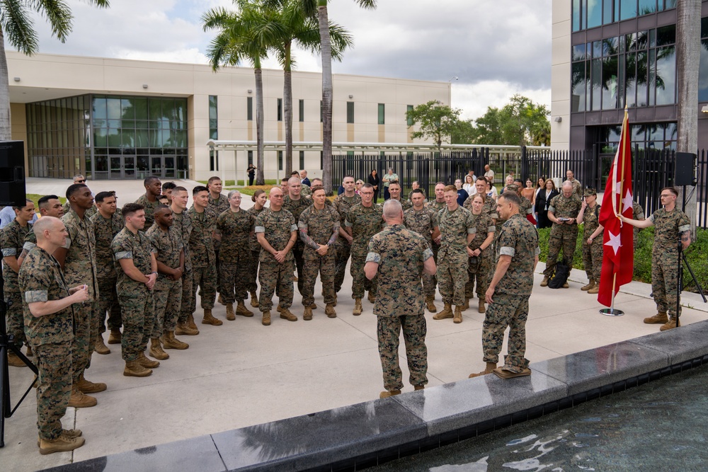 Commandant of the Marine Corps Visits SOUTHCOM