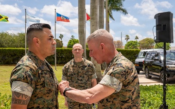 Marine Corps Commandant visits SOUTHCOM leaders, Marines
