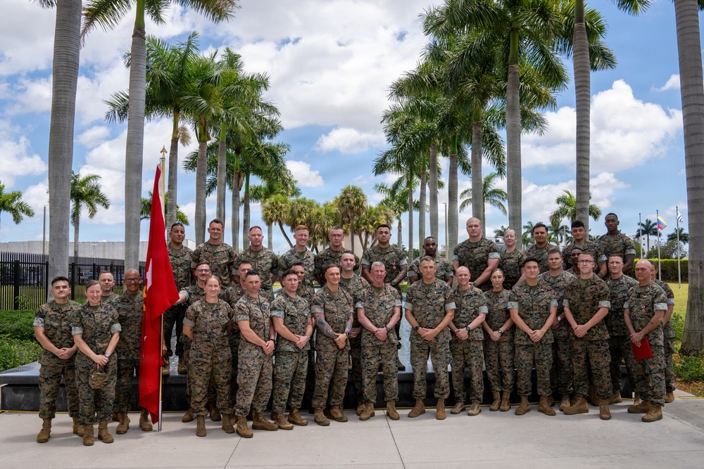 Commandant of the Marine Corps Visits SOUTHCOM