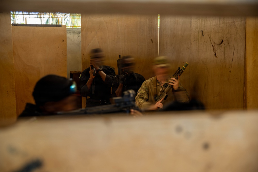 Multinational special operations forces conduct room-clearing exercise at Flintlock 26
