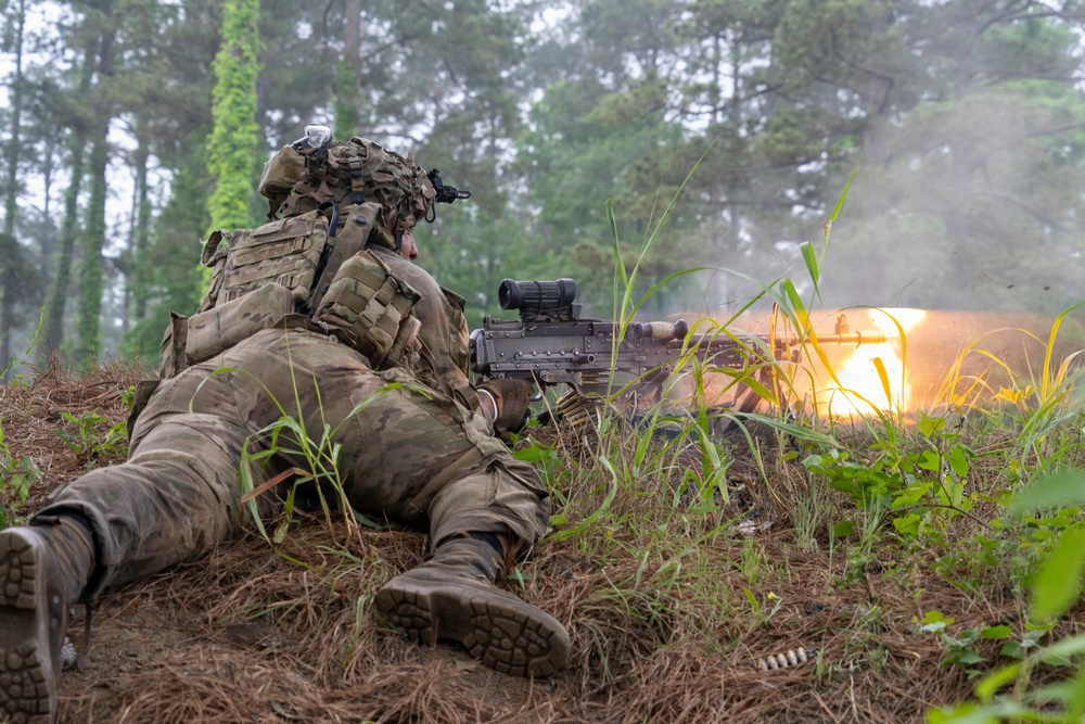 101st "Rakkasans" Soldiers Assault an Urban Training Village at JRTC