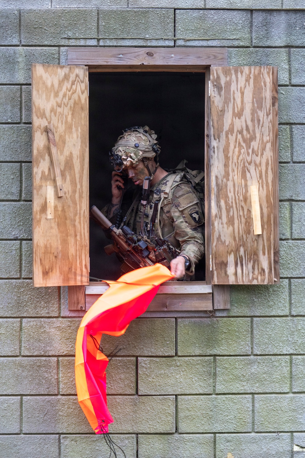 101st "Rakkasans" Soldiers Assault an Urban Training Village at JRTC