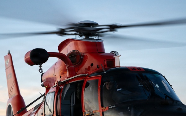 Coast Guard Air Station Barbers Point conducts deck landing qualifications with CGC Harriet Lane (WMEC 903)