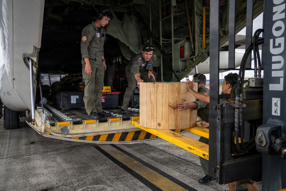 Coast Guard reopens Port of Guam, delivers aid to Saipan