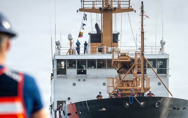 Coast Guard reopens Port of Guam, delivers aid to Saipan
