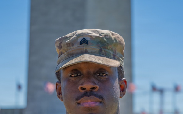 Mississippi National Guard Soldiers patrol on the National Mall