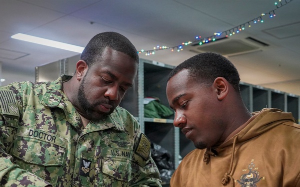 VP-26 Tridents Prep Aircrew Survival Equipment