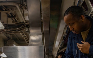 Abraham Lincoln Serves Lunch