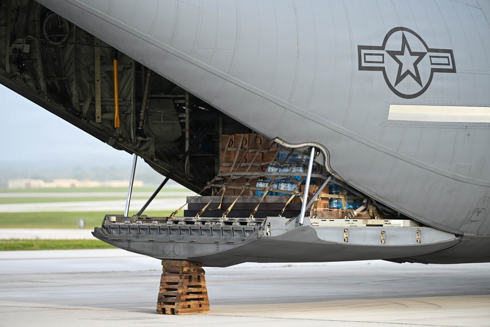 374th Airlift Wing flies typhoon relief supplies to Saipan