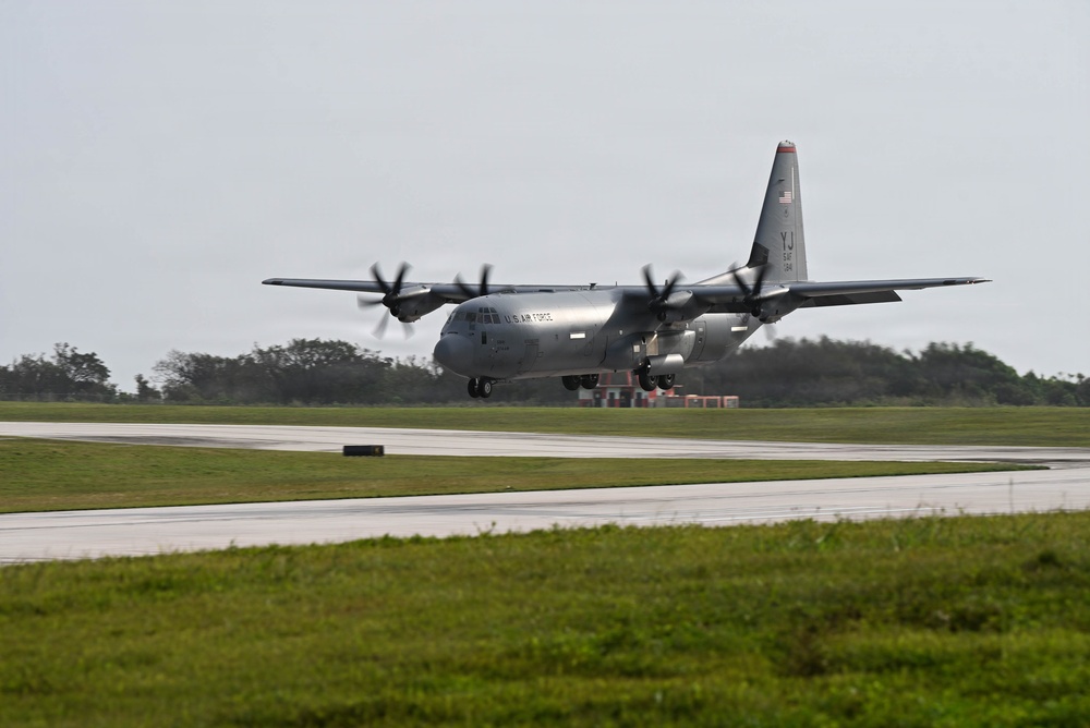 374th Airlift Wing flies typhoon relief supplies to Saipan