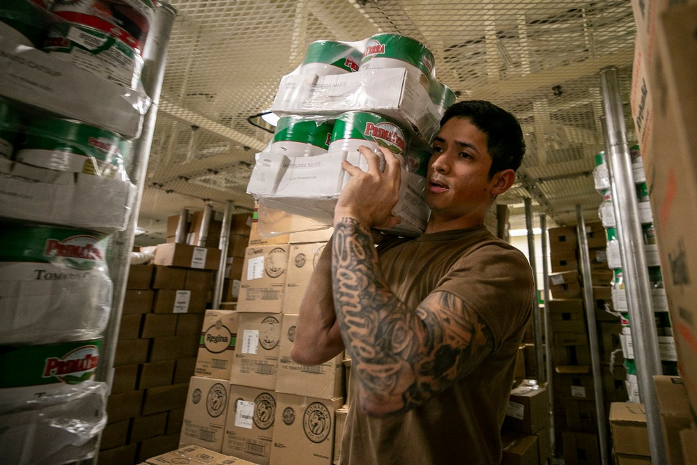 USS Tripoli Serves Lunch