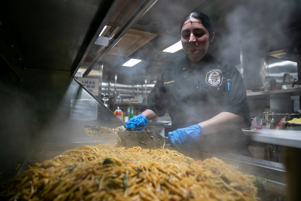 USS Tripoli Serves Lunch