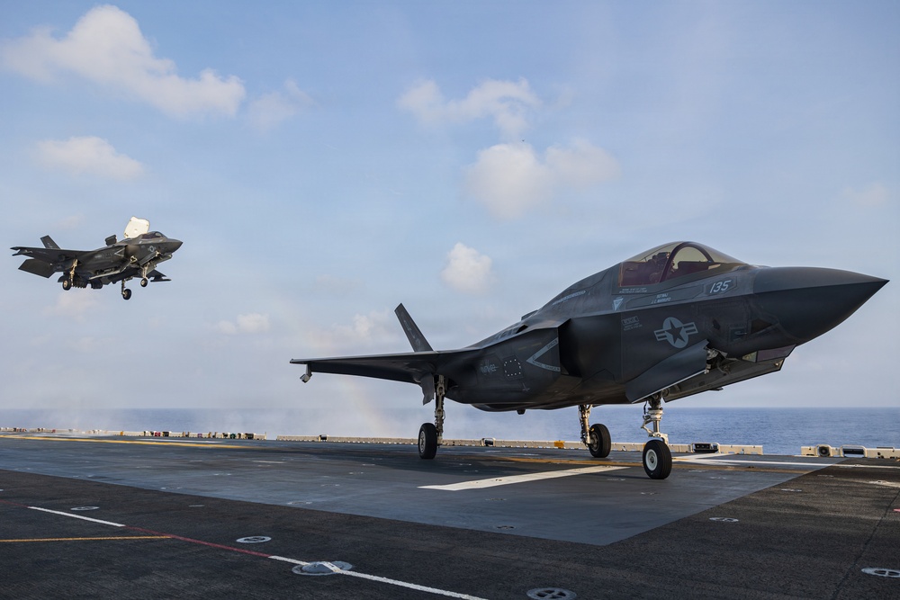 11th MEU Marines, Sailors Conduct F-35B Flight Operations Aboard USS Boxer