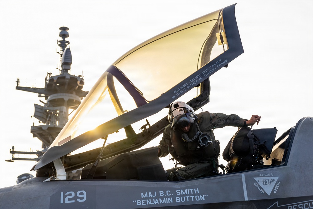 11th MEU Marines, Sailors Conduct F-35B Flight Operations Aboard USS Boxer