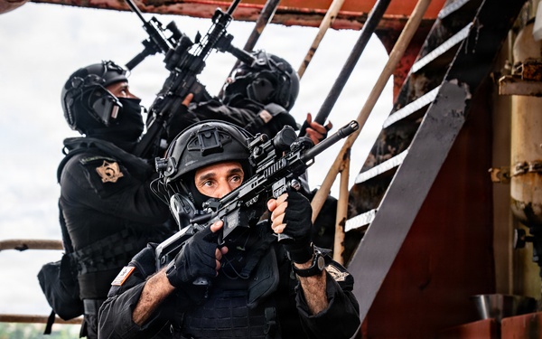 Multinational forces conduct maritime close-quarters combat and medical evacuation training