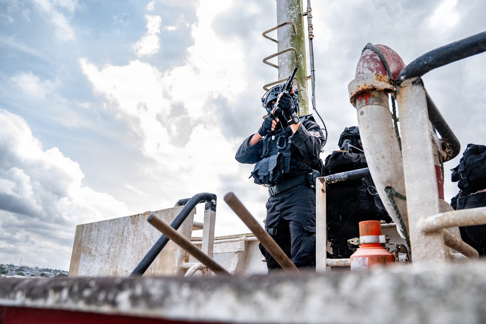 Multinational forces conduct maritime close-quarters combat and medical evacuation training