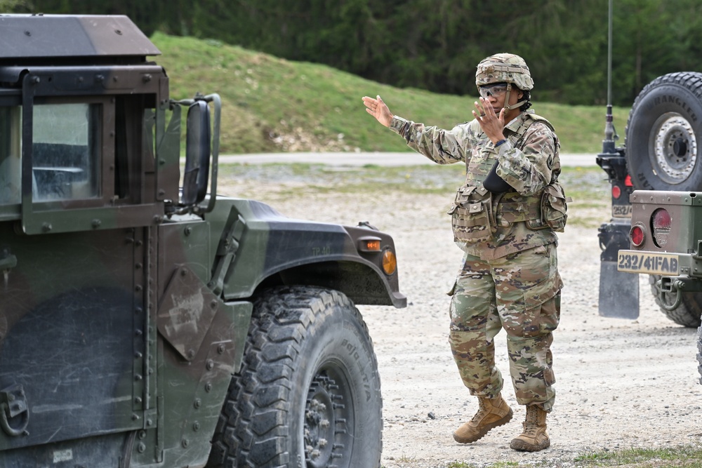 232nd Signal Company React To Contact/Ambush Training