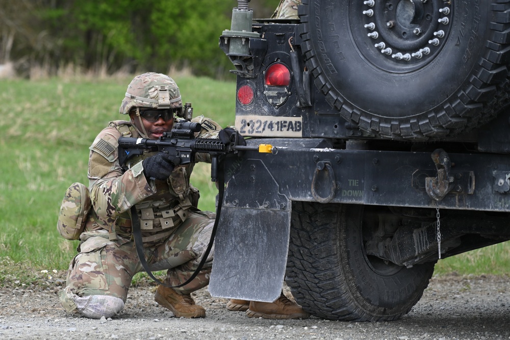 232nd Signal Company React To Contact/Ambush Training