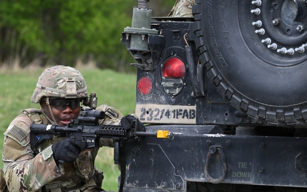 232nd Signal Company React To Contact/Ambush Training