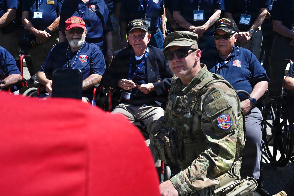 DCNG Commanding General Supports Blue Ridge Honor Flight at WWII Memorial