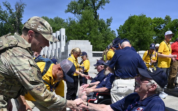 DCNG Commanding General Supports Blue Ridge Honor Flight at WWII Memorial
