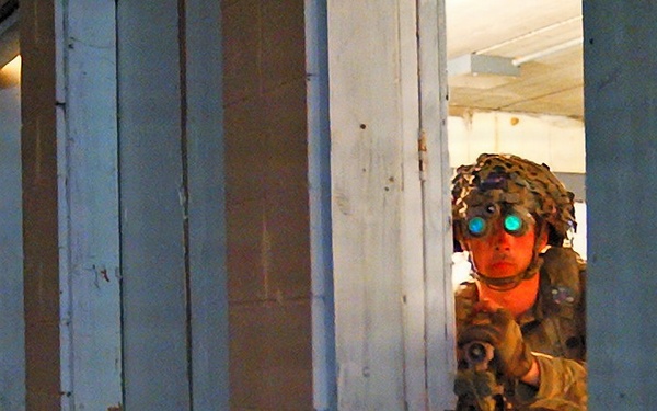 101st Rakkasans Conduct Night MOUT Assault at JRTC