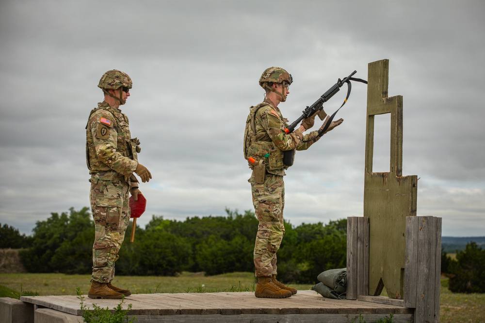 Soldiers from the 316th ESC qualify at ranges