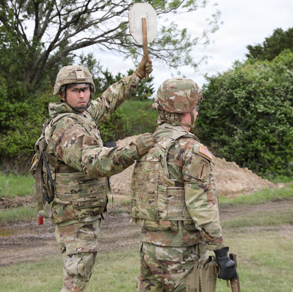 Soldiers from the 316th ESC qualify at ranges