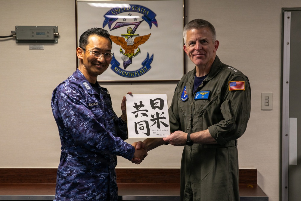 C7F Welcomes Japan Maritime Self-Defense Force Surface Warfare Squadron 6